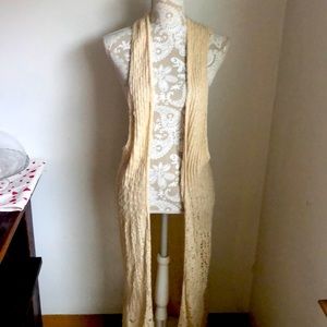 Maurices plus size 2 long Crocheted vest
